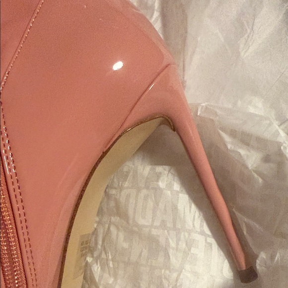 Steve Madden - Picture 7 of 8